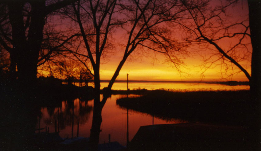 another-sunrise-on-h#E0687E