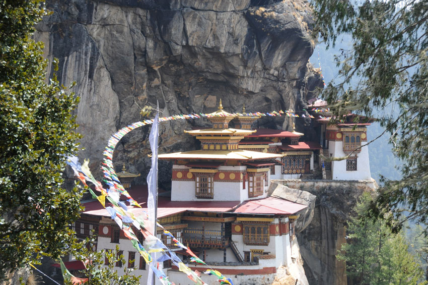 tigers-nest-monaster#E068C8