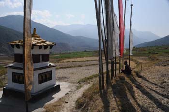 praying-near-the-mad#E06885