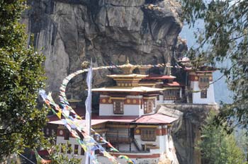 tigers-nest-monaster#E068C8